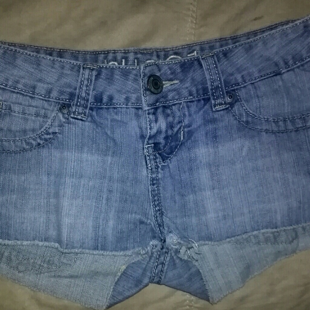 Rue 21 cute denim cut off shorts.